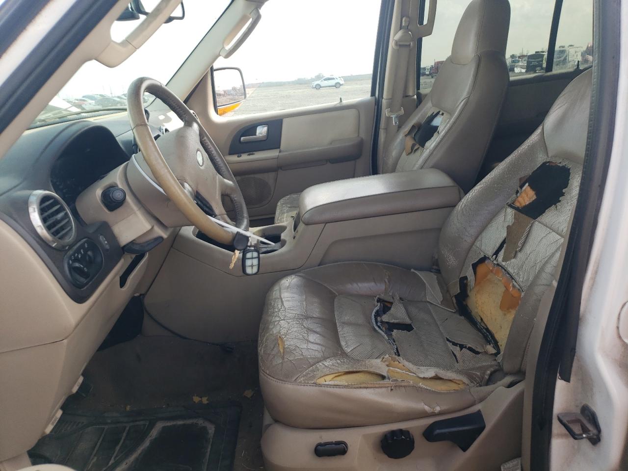 2004 Ford Expedition - Image 7