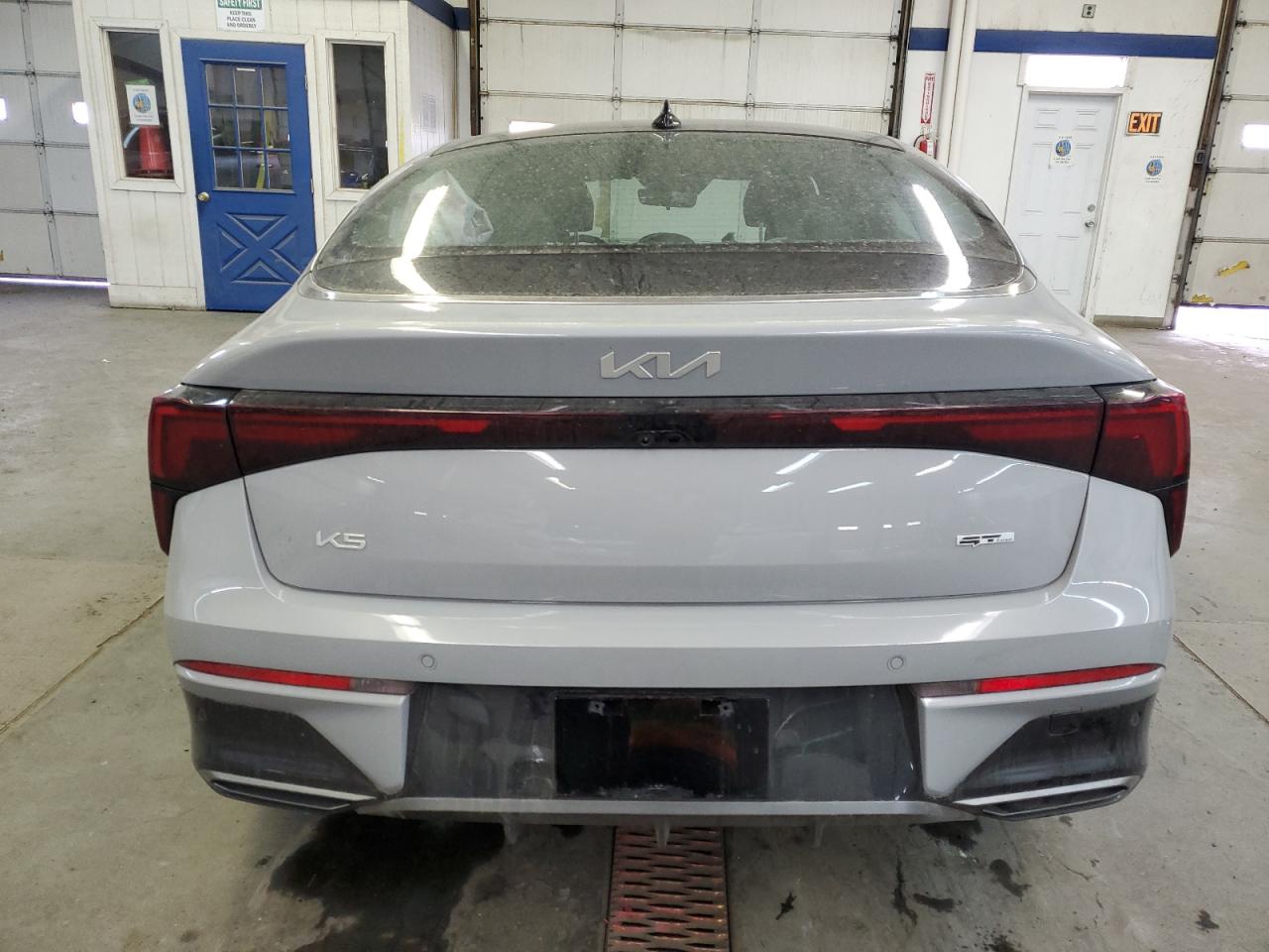 2025 Kia K5 - Image 6