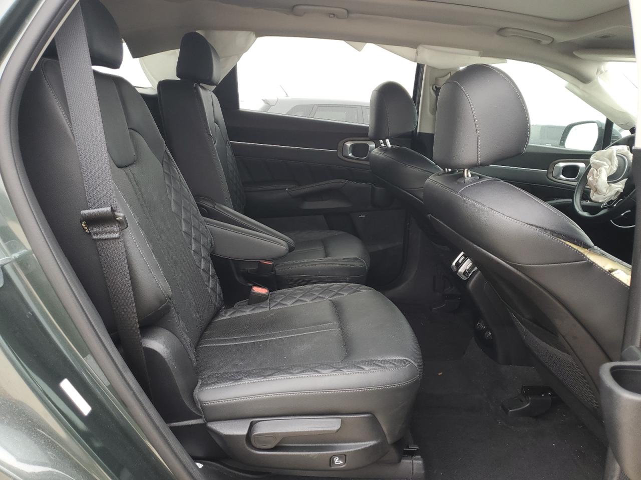 2022 Kia Sorento - Image 12