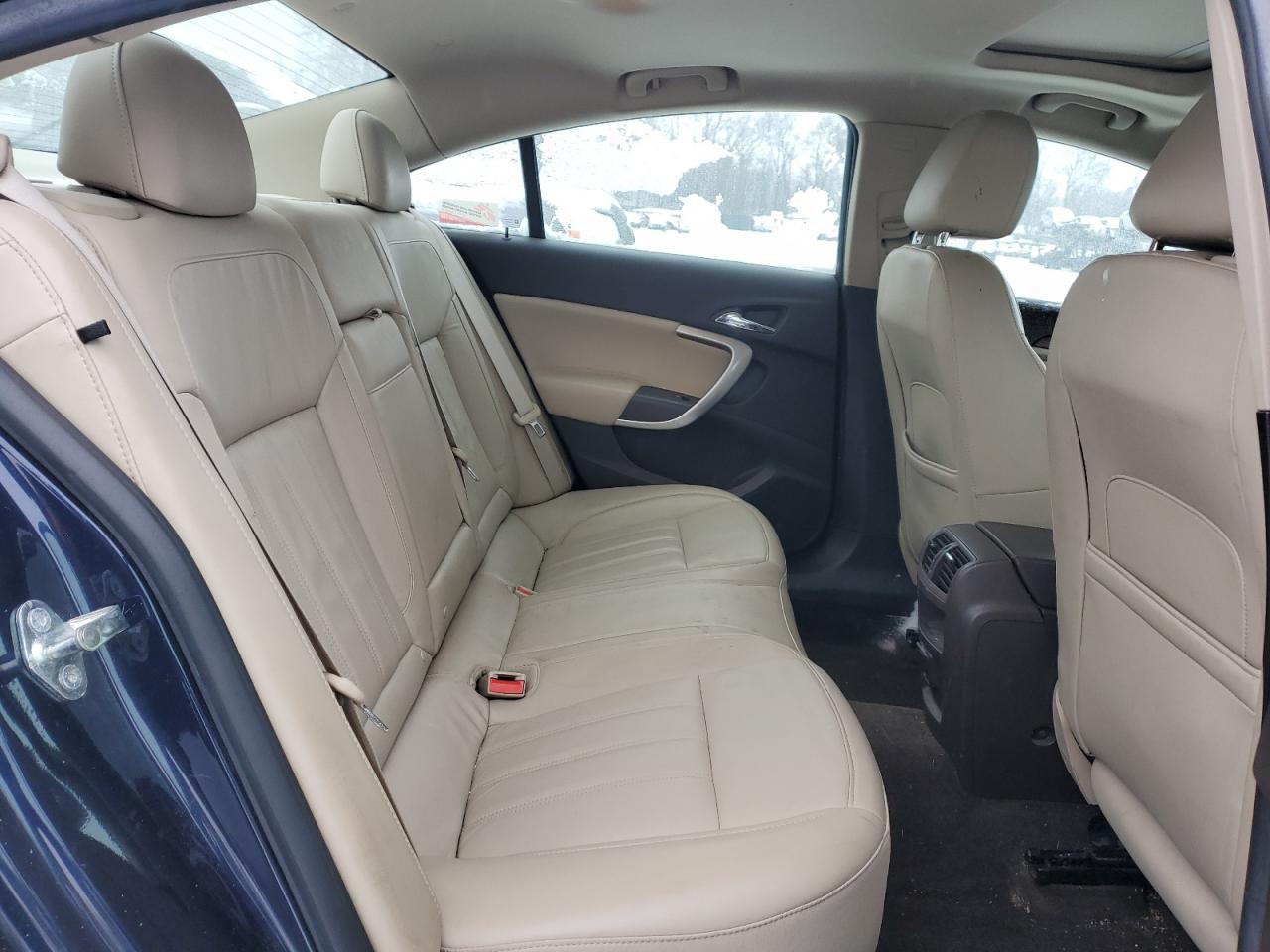 2015 Buick Regal - Image 10