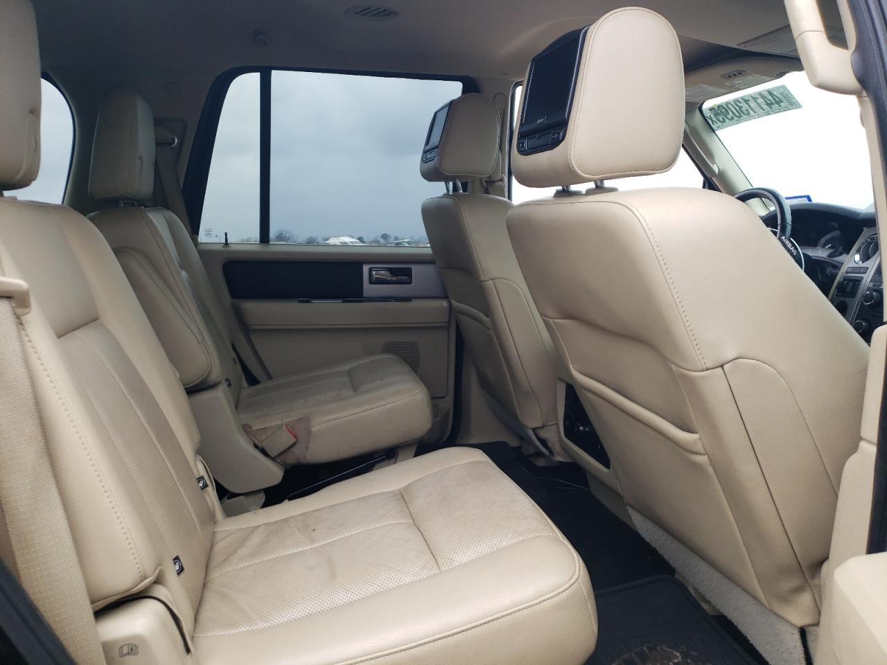 2017 Ford Expedition - Image 11
