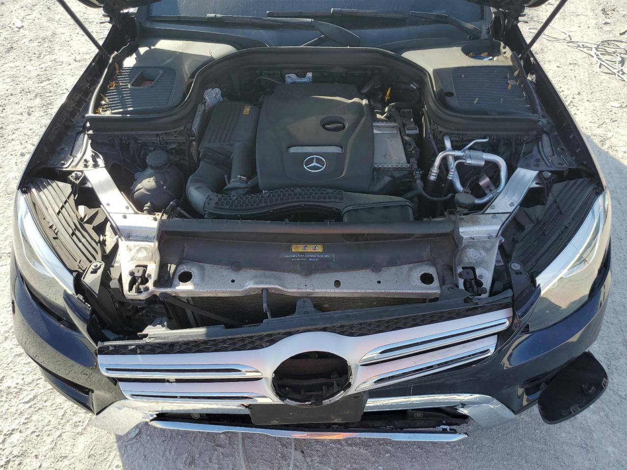 2018 Mercedes-Benz GLC - Image 12