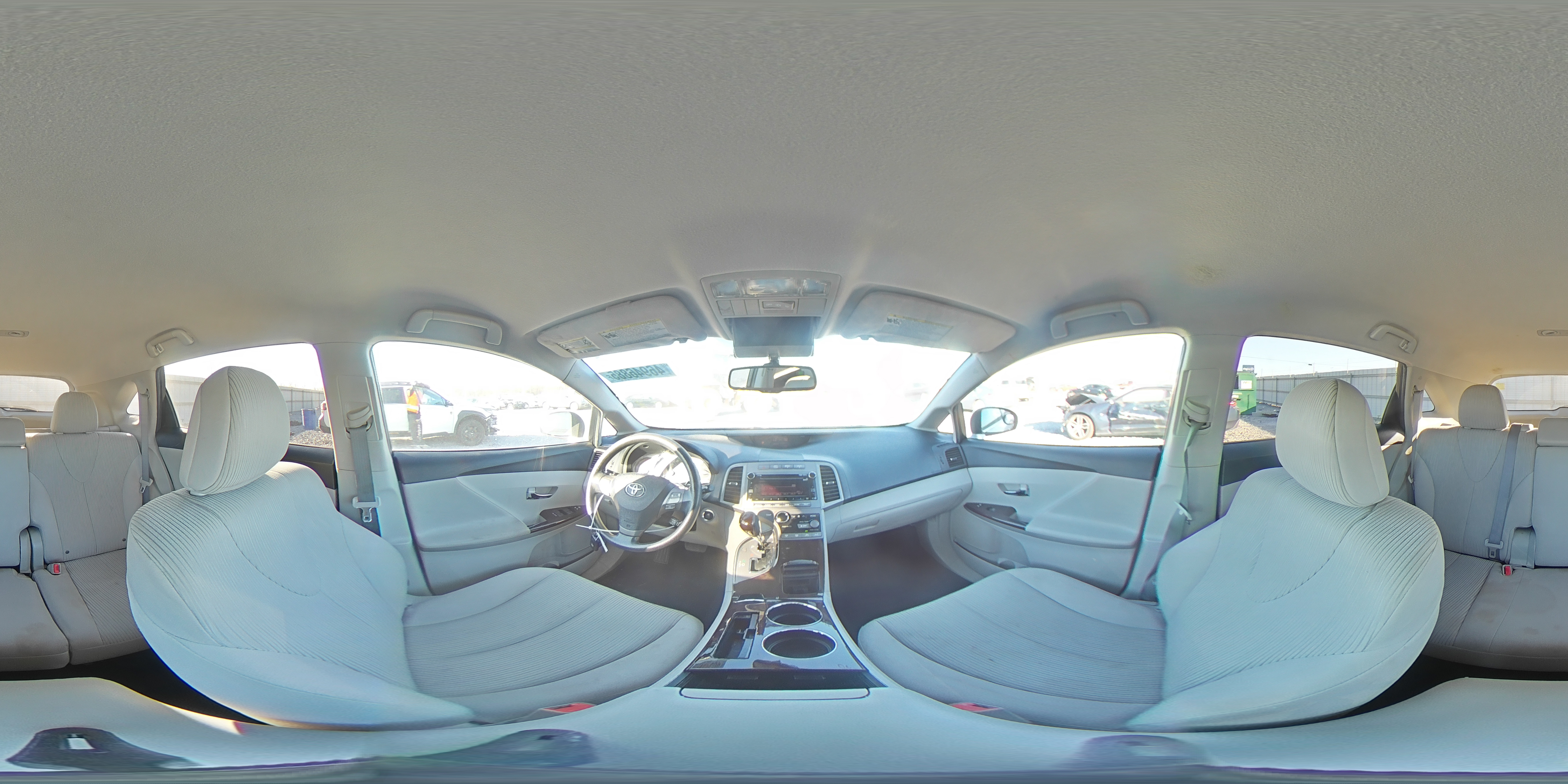 2010 Toyota Venza - Image 13
