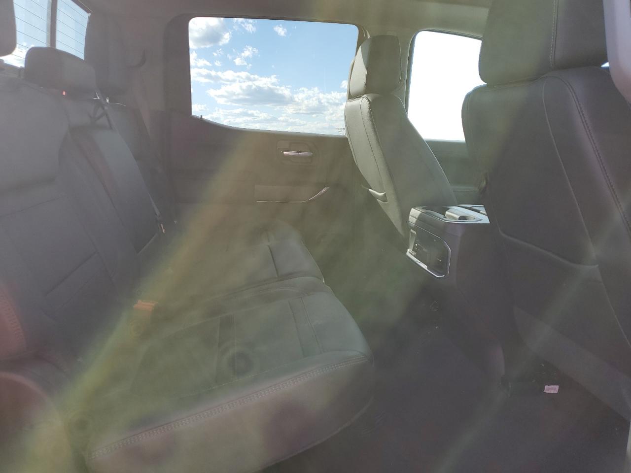 2022 GMC Sierra - Image 10