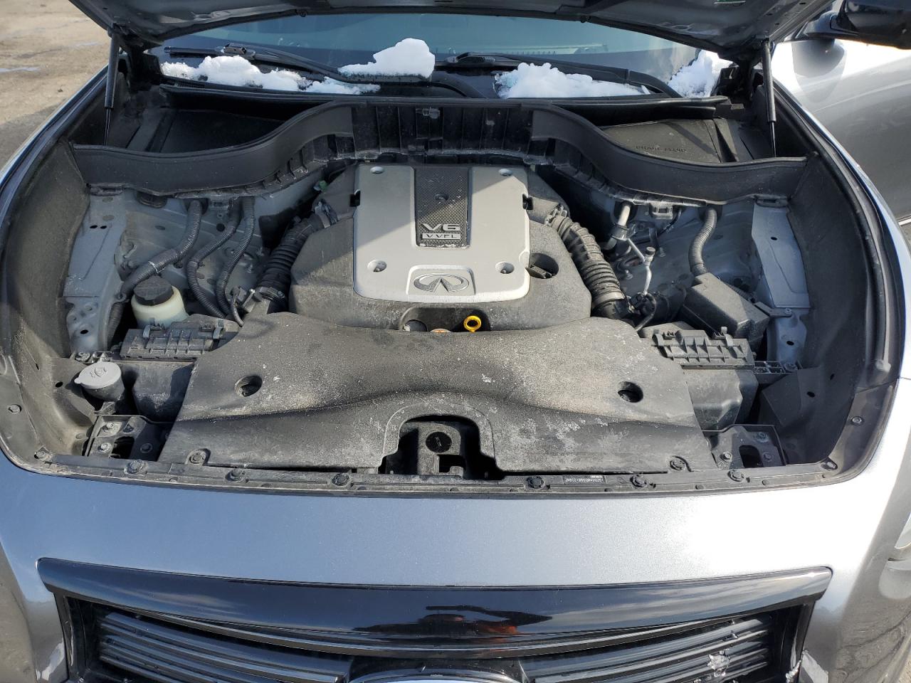 2016 Infiniti QX70 - Image 12