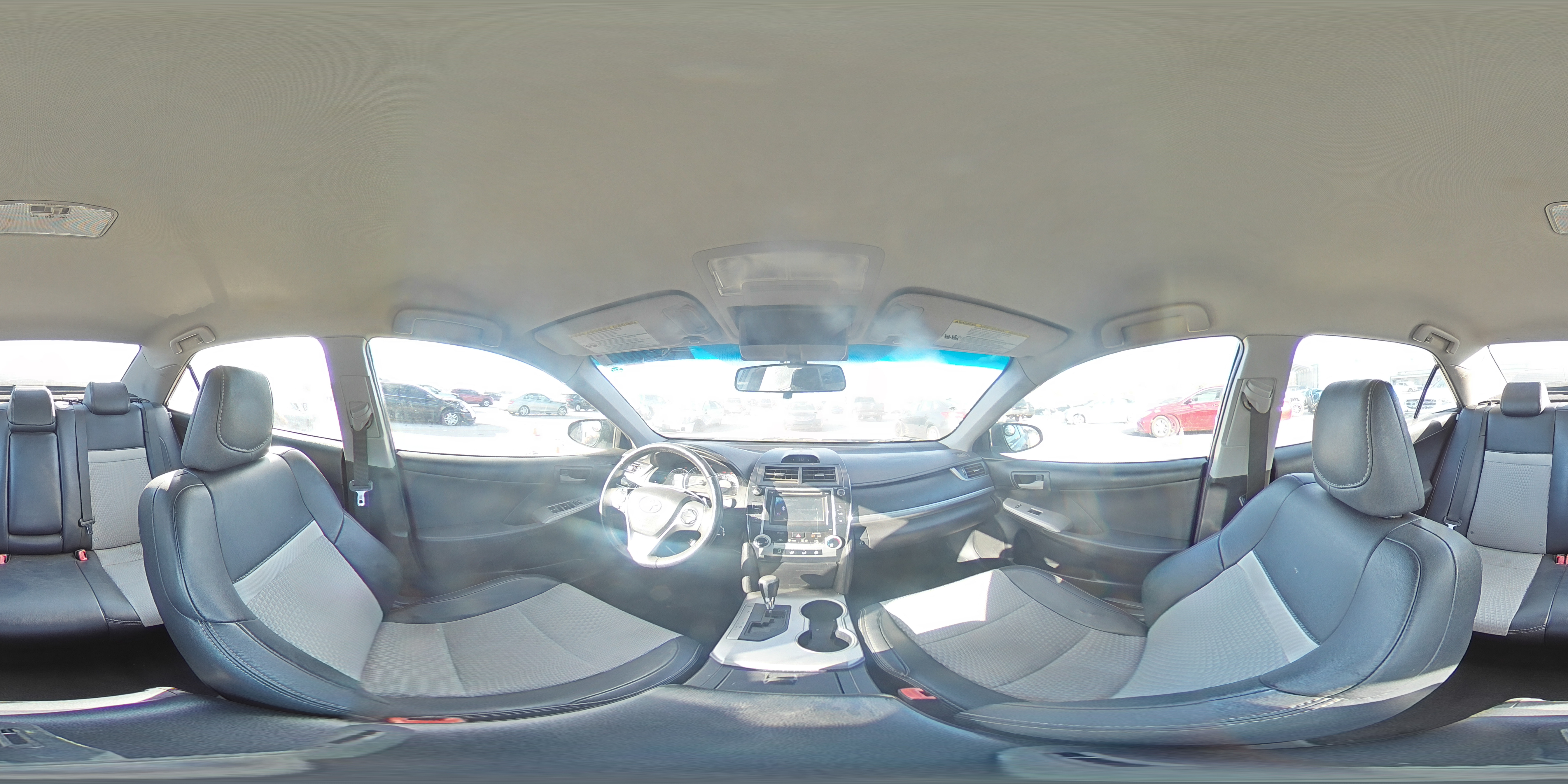 2014 Toyota Camry - Image 13