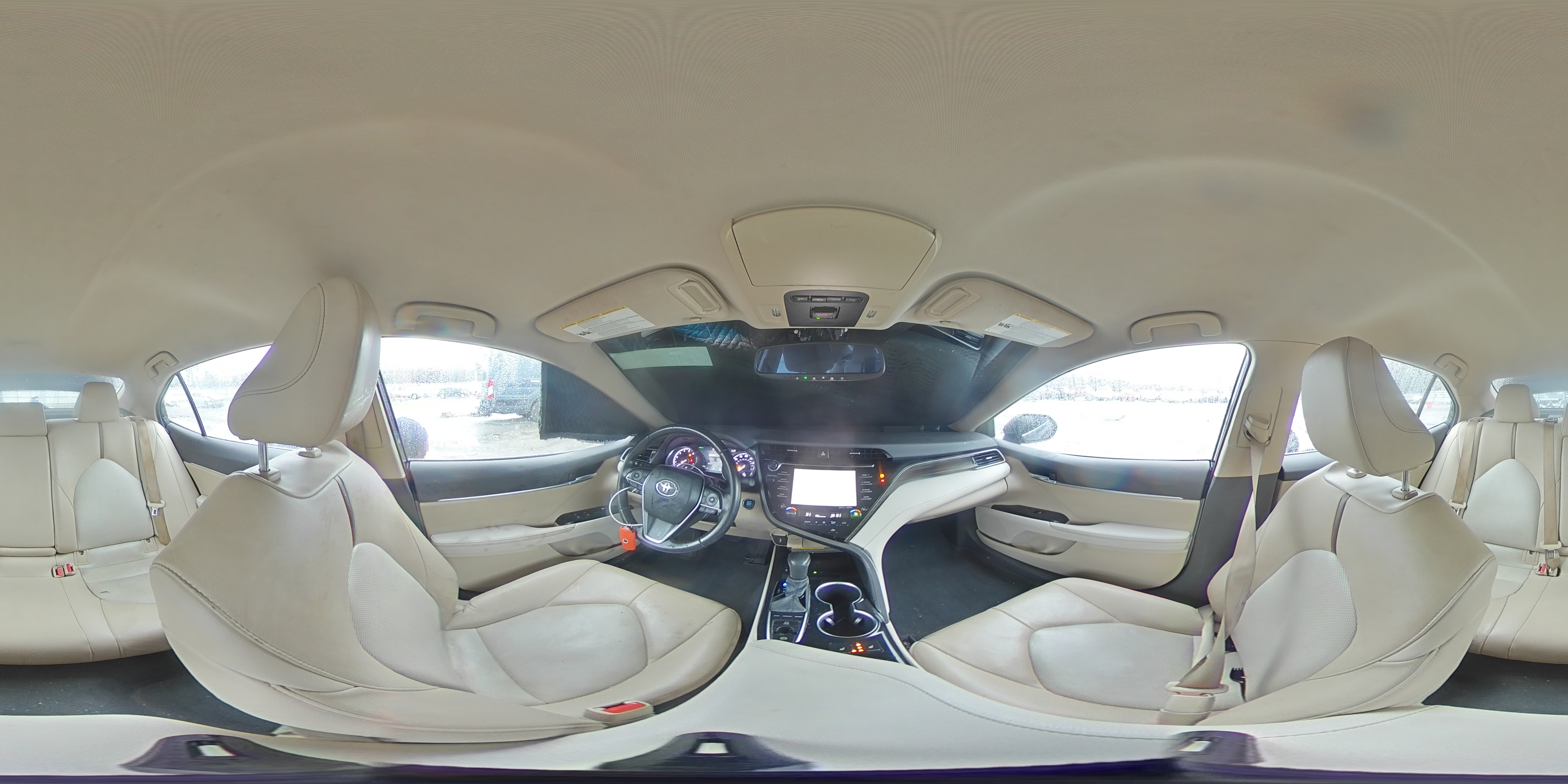 2020 Toyota Camry - Image 13