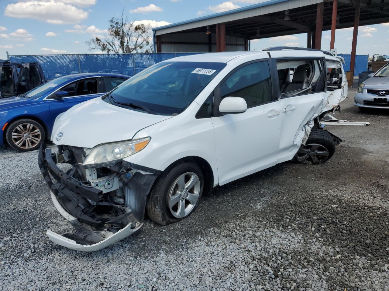 2013 Toyota Sienna - Image 1