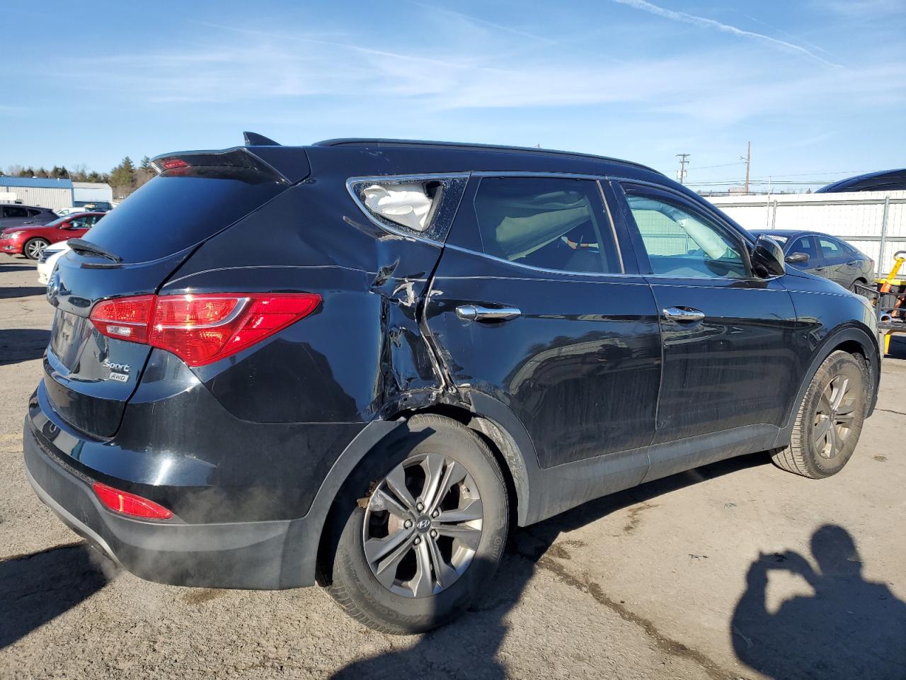 2016 Hyundai Santa Fe - Image 3