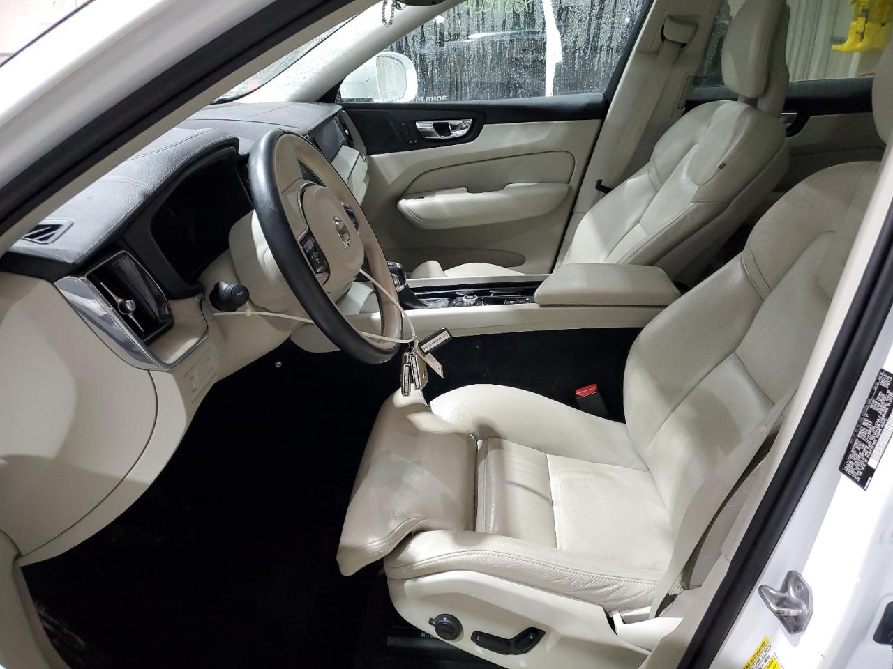 2019 Volvo XC60 - Image 7