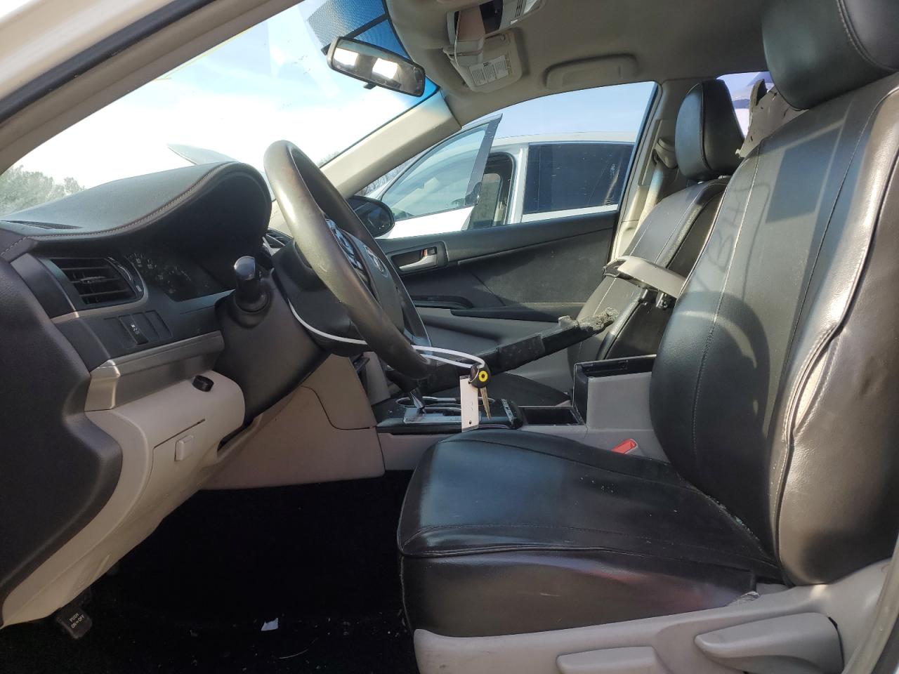 2014 Toyota Camry - Image 7