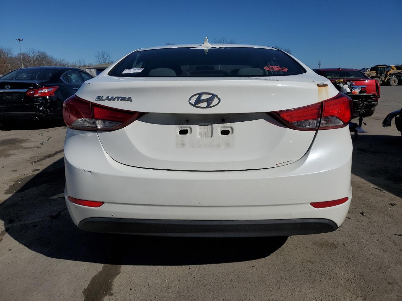 2014 Hyundai Elantra - Image 6