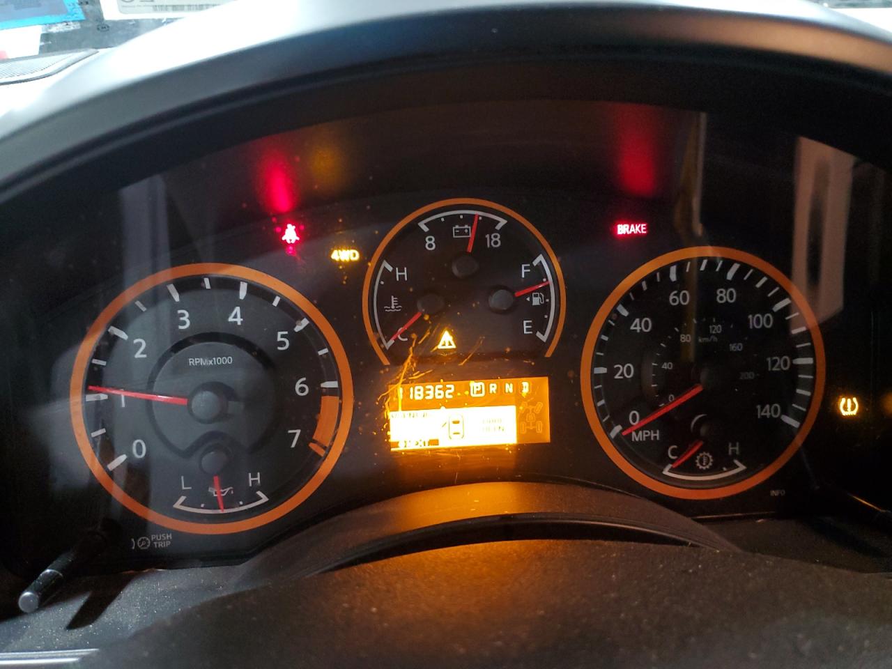 2014 Nissan Titan - Image 9