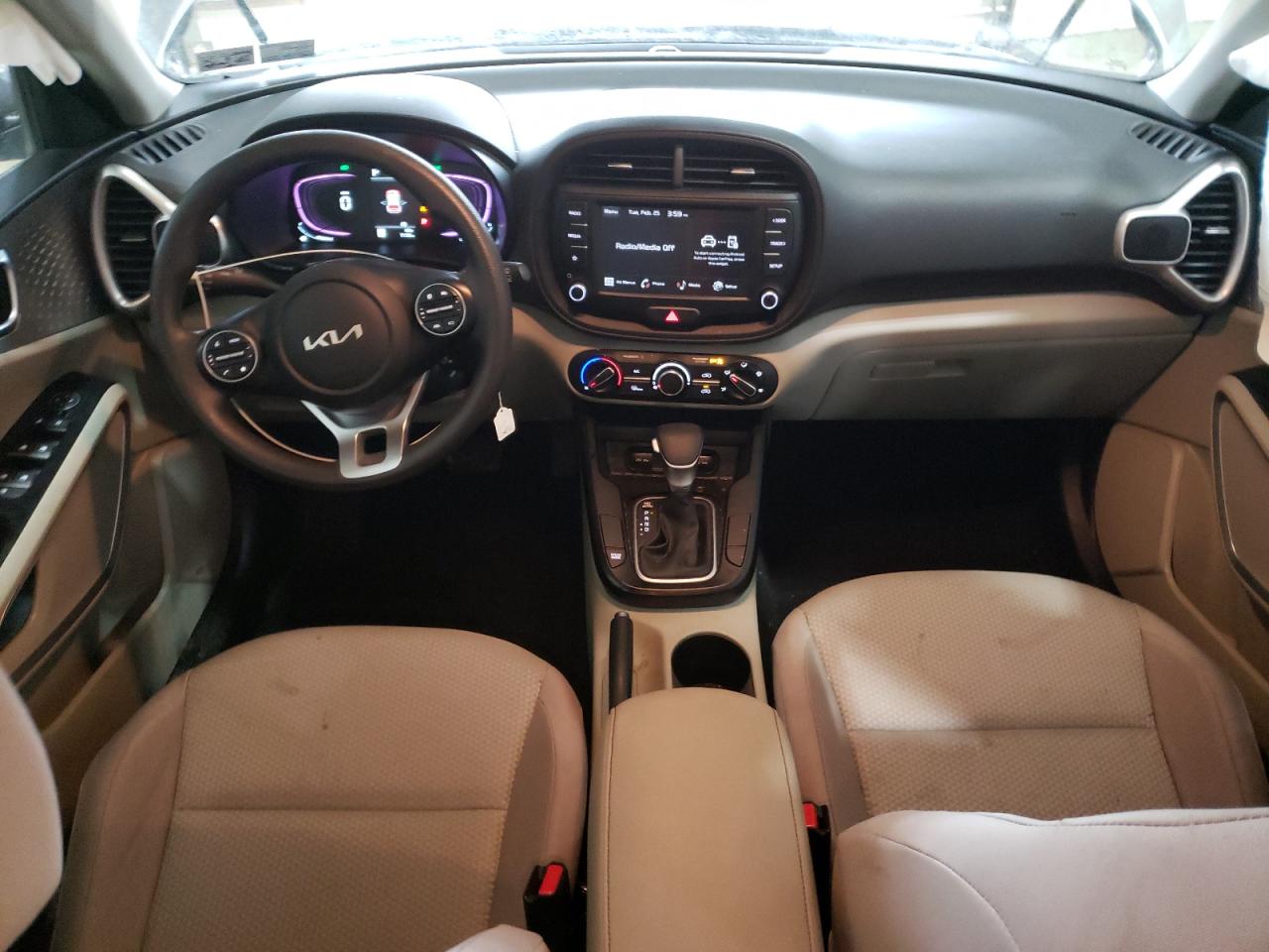 2023 Kia Soul - Image 8