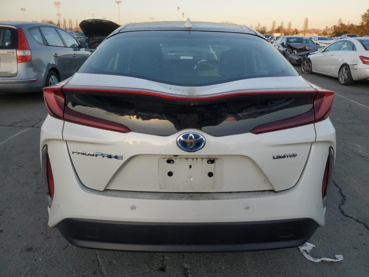 2020 Toyota Prius - Image 6