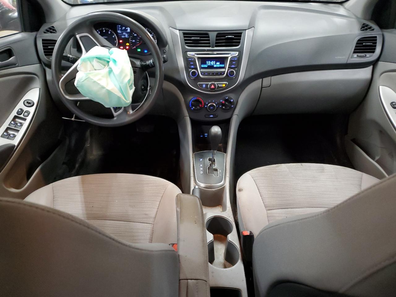 2015 Hyundai Accent - Image 8