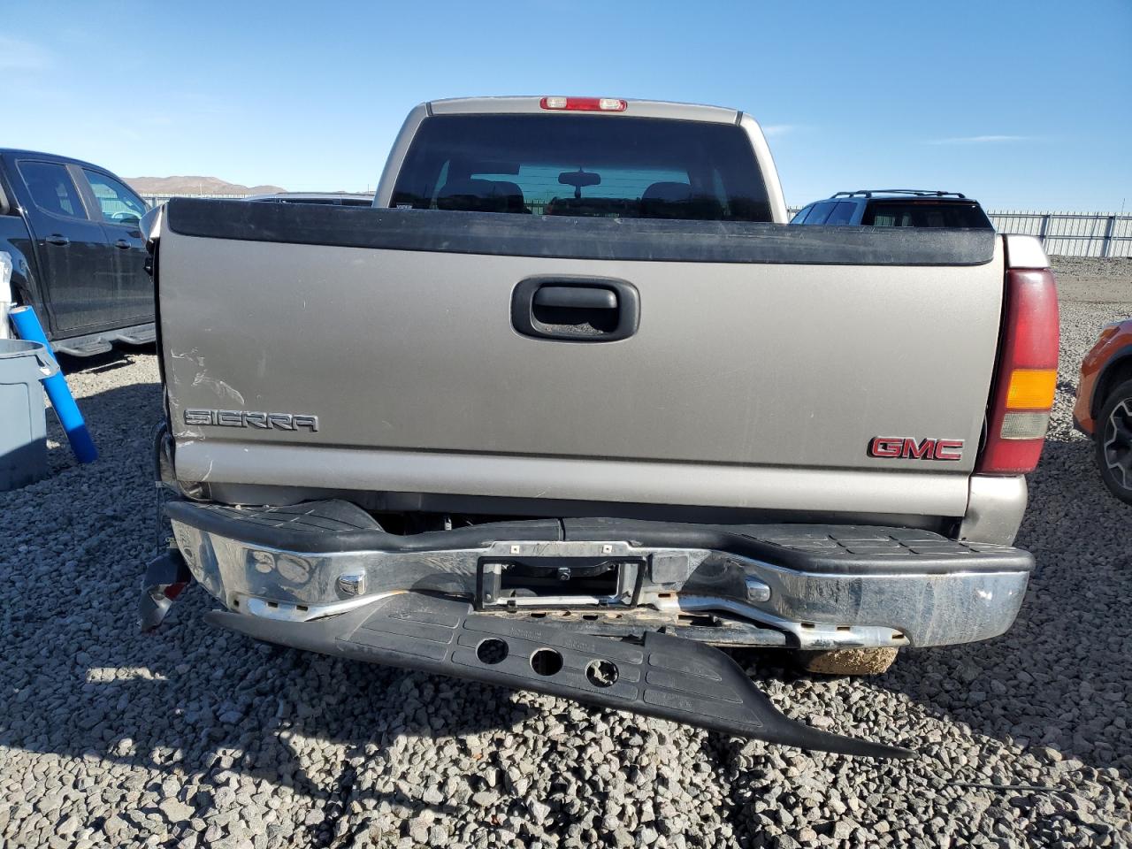 2000 GMC Sierra - Image 6