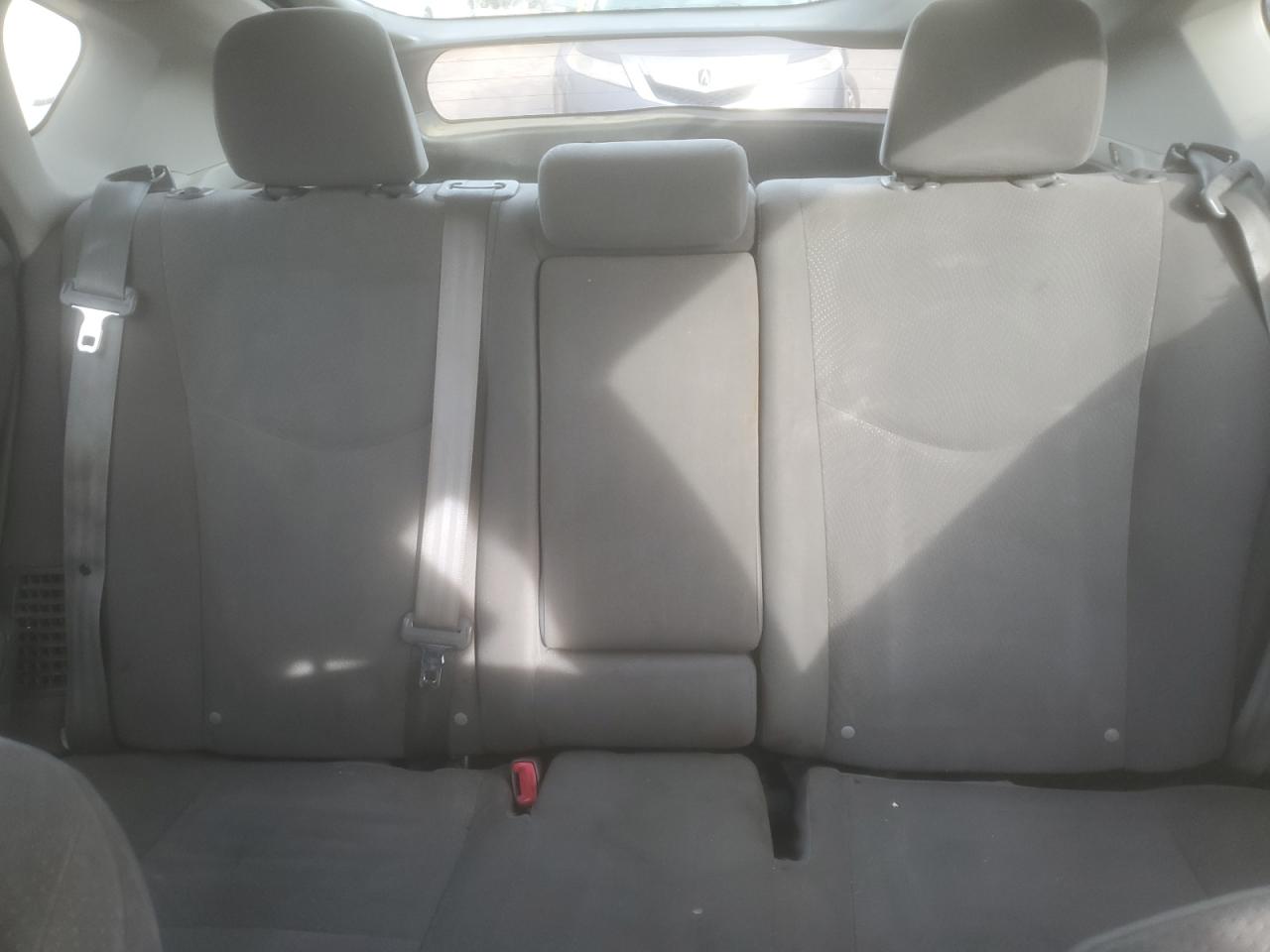 2010 Toyota Prius - Image 10
