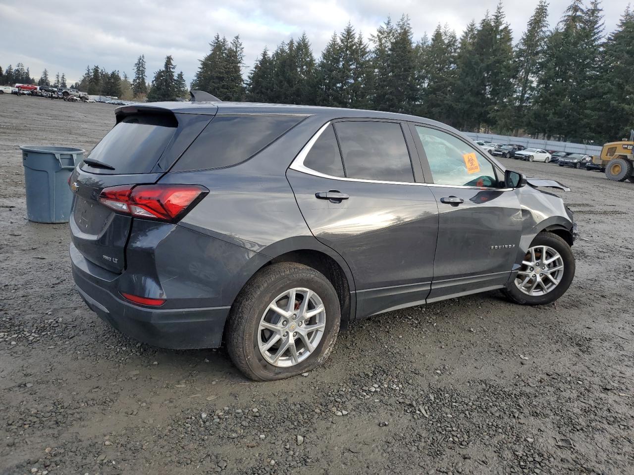 2022 Chevrolet Equinox - Image 3