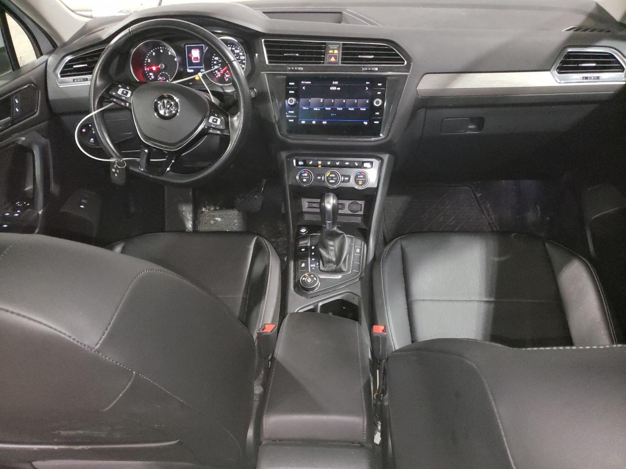 2018 Volkswagen Tiguan - Image 8
