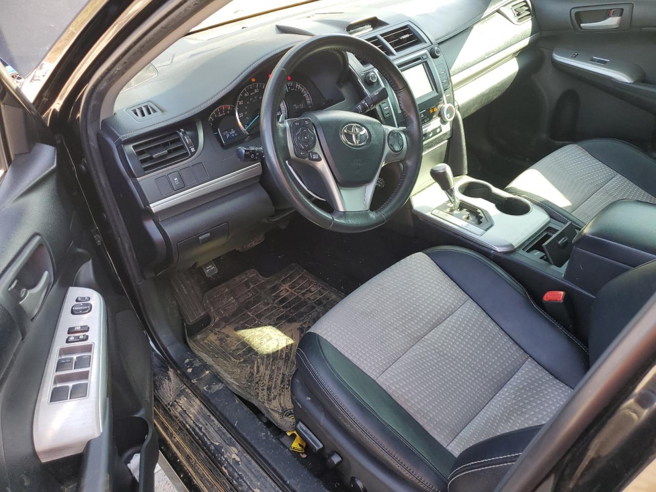 2012 Toyota Camry - Image 8