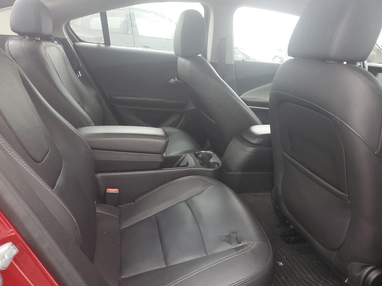 2013 Chevrolet Volt - Image 10