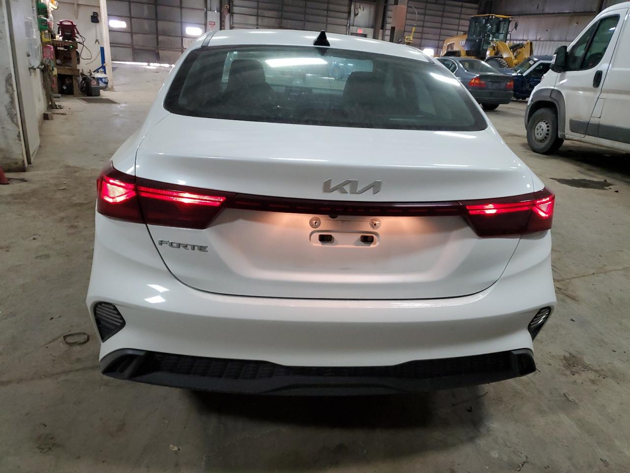 2022 Kia Forte - Image 6