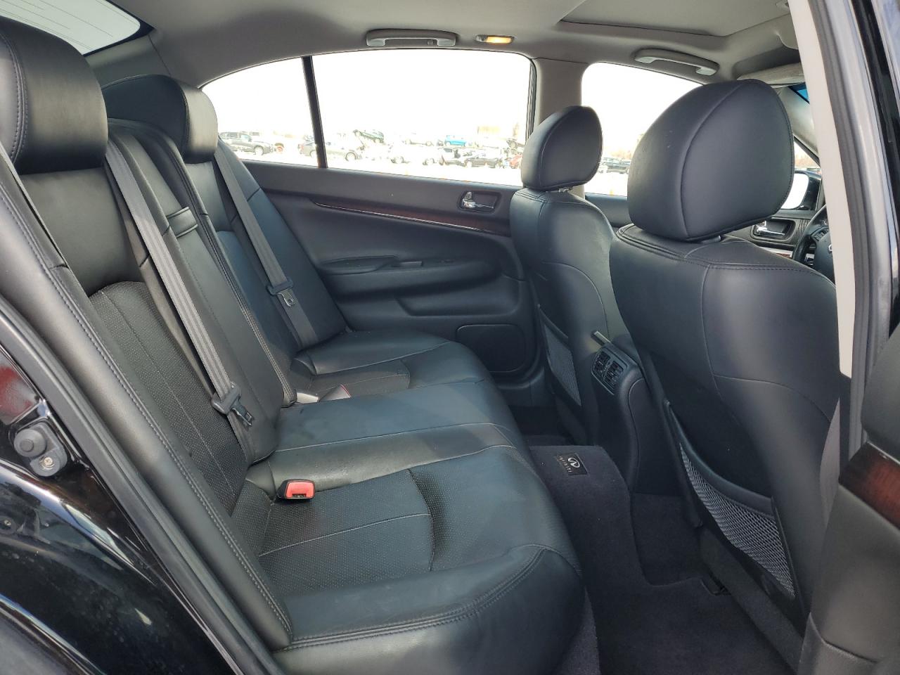 2013 Infiniti G - Image 10