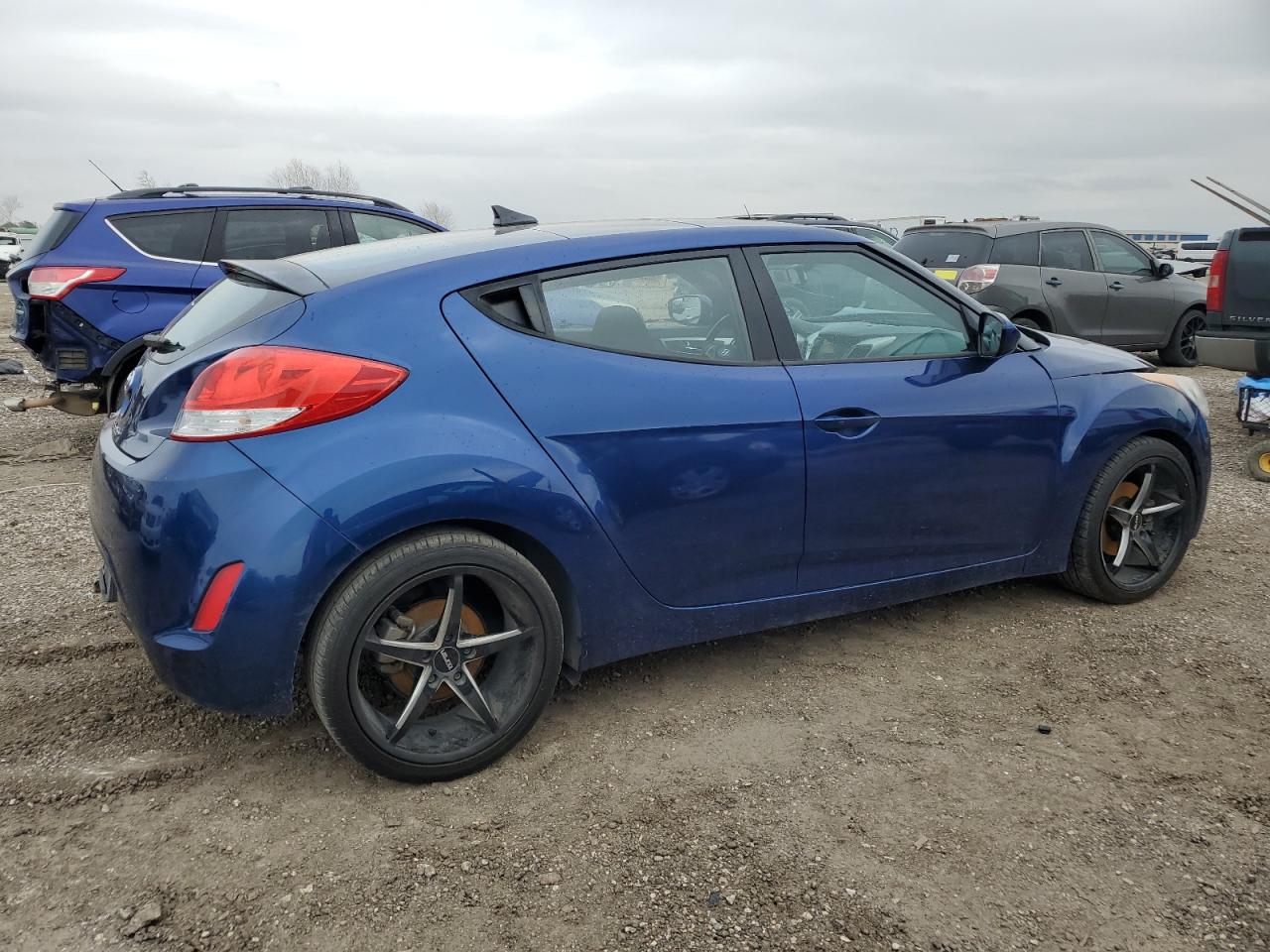 2017 Hyundai Veloster - Image 3