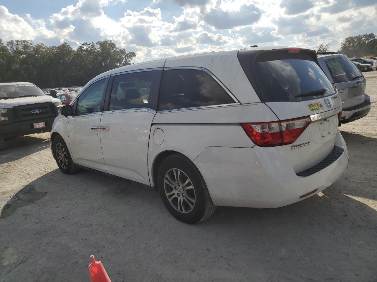 2012 Honda Odyssey - Image 2
