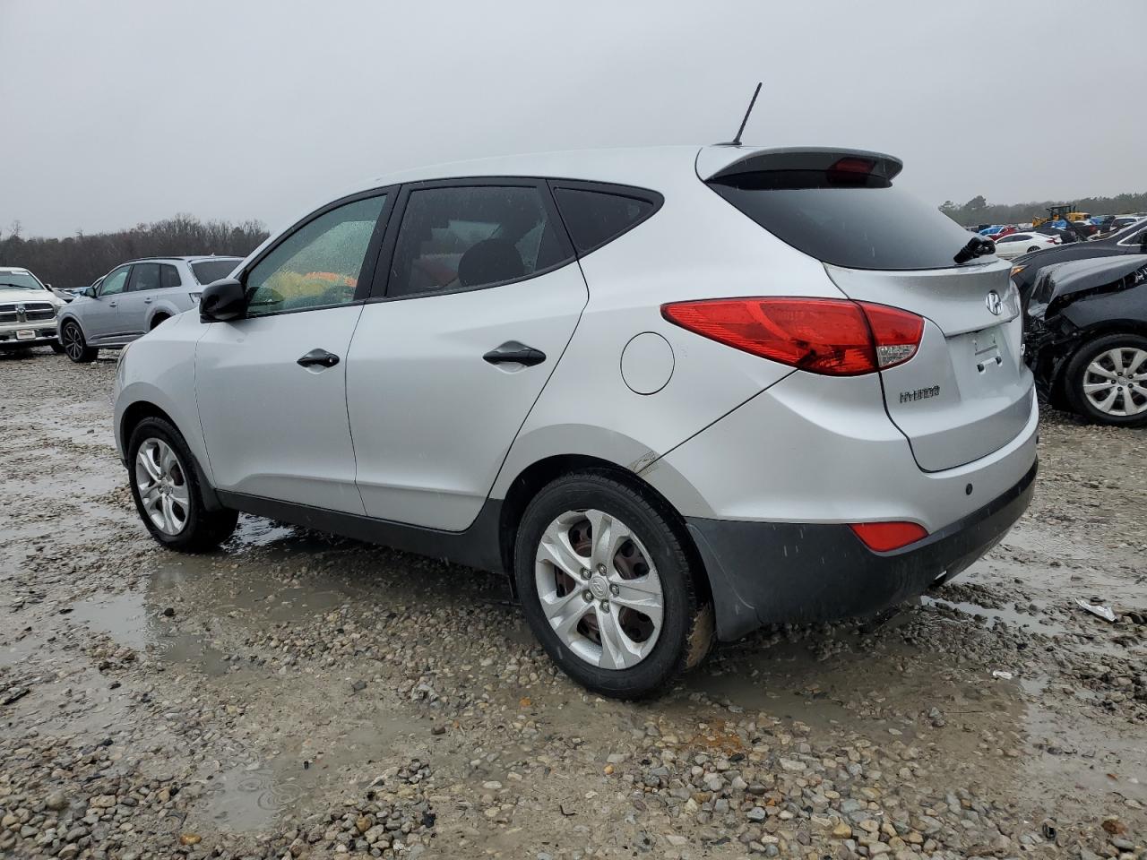 2013 Hyundai Tucson - Image 2