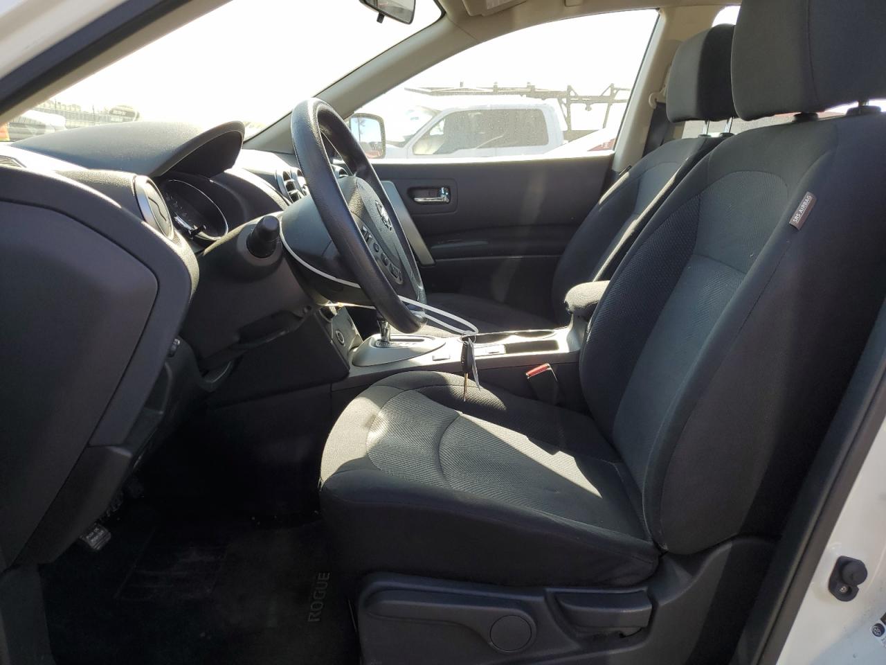 2015 Nissan Rogue - Image 7