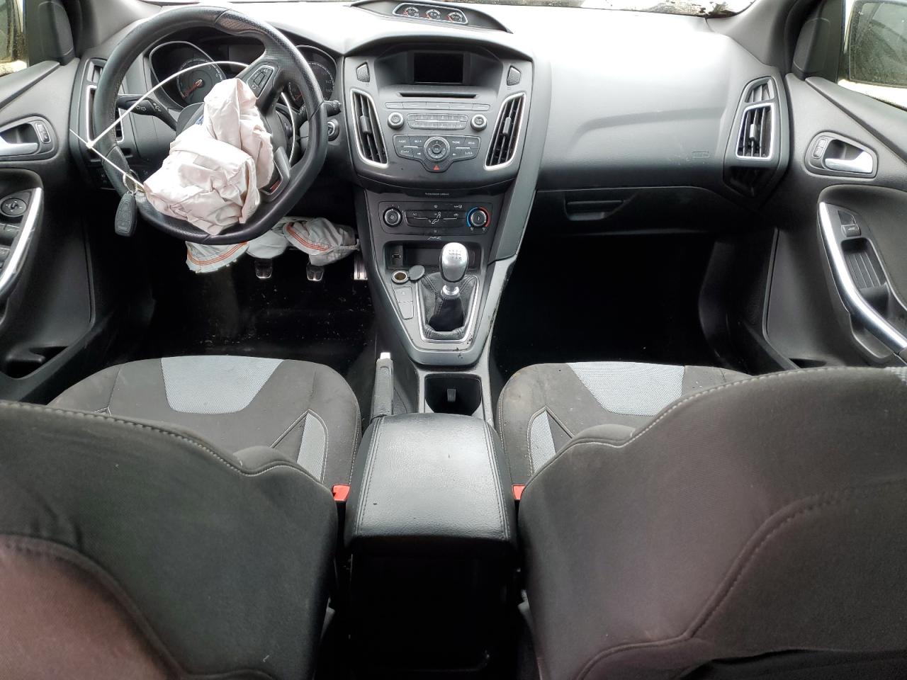 2017 Ford Focus - Image 8