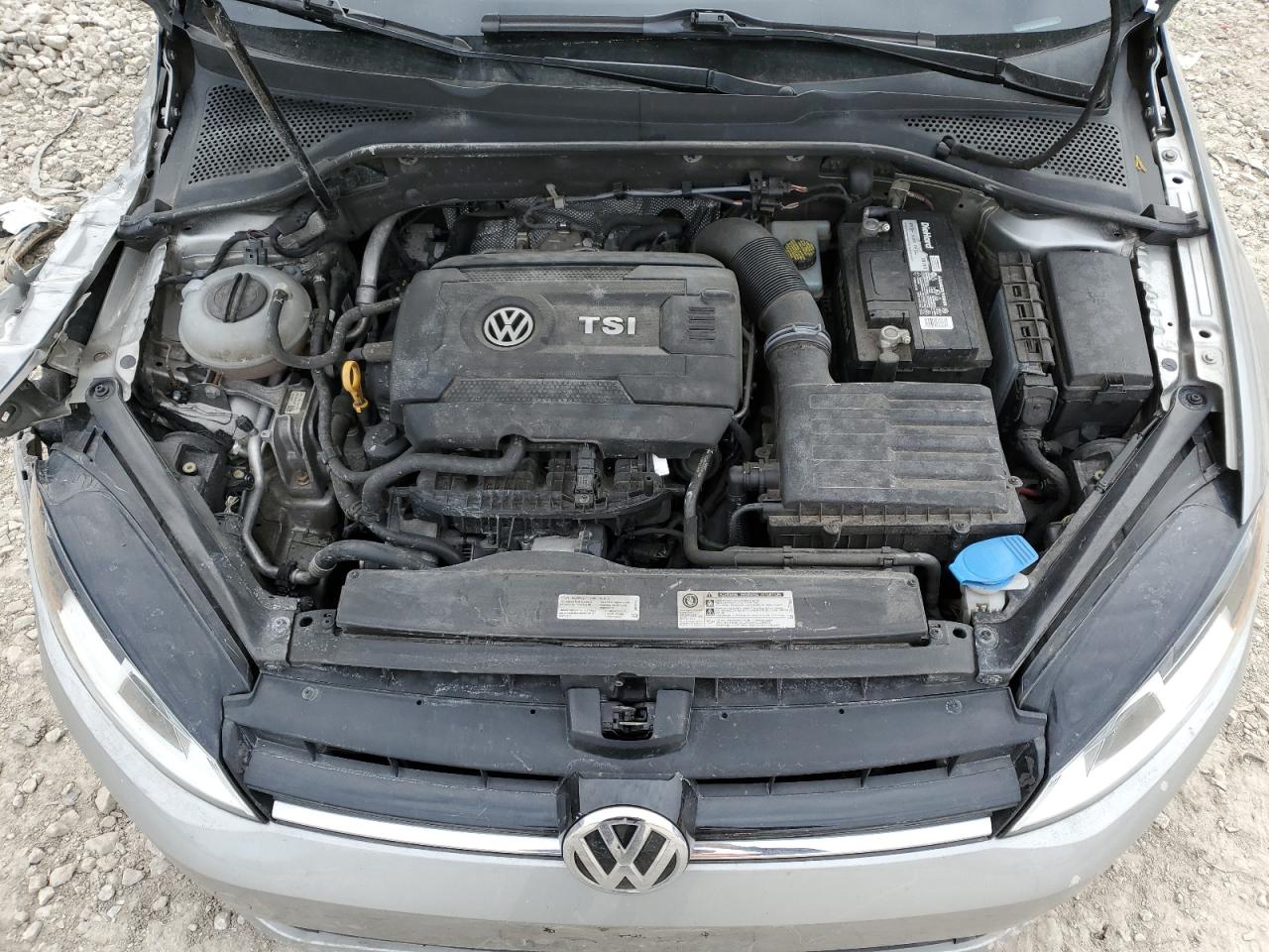 2017 Volkswagen Golf - Image 12