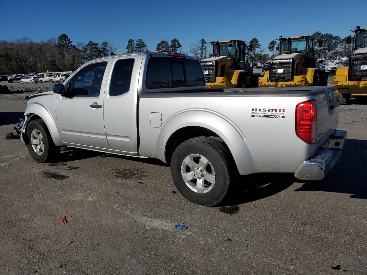 2012 Nissan Navara (Frontier) - Image 2