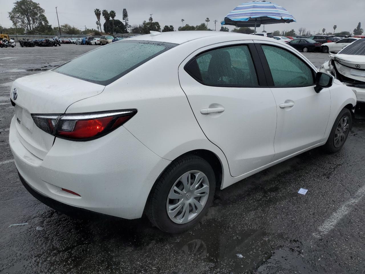 2020 Toyota Yaris - Image 3