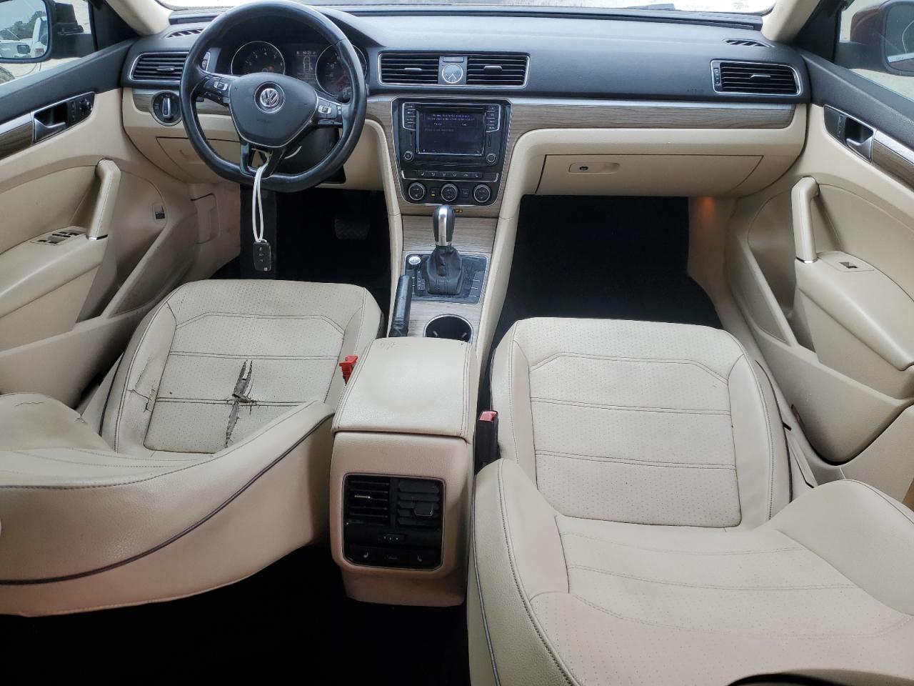 2016 Volkswagen Passat - Image 8