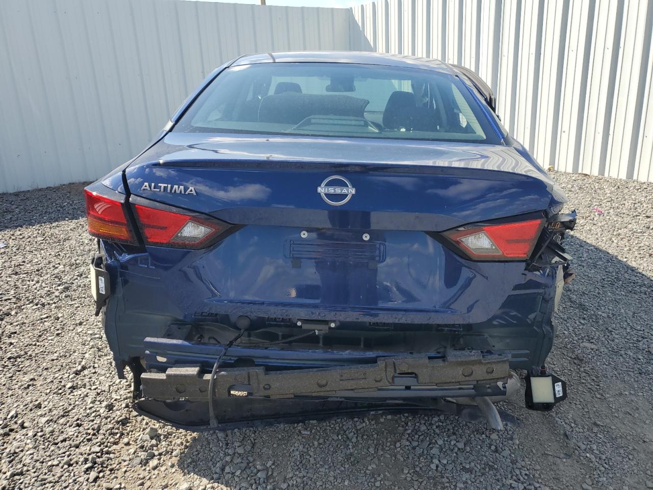 2024 Nissan Altima - Image 6