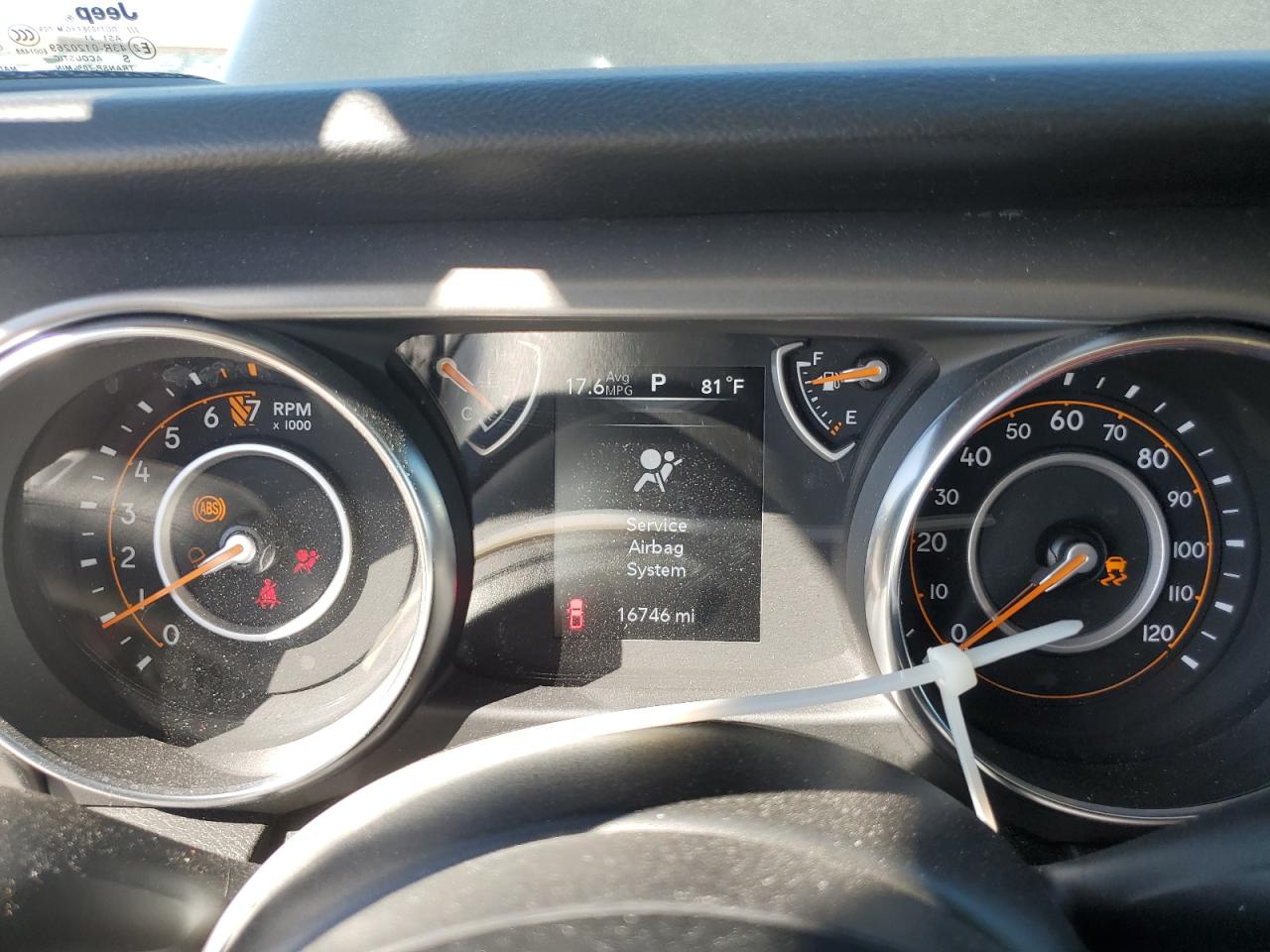 2021 Jeep Gladiator - Image 9