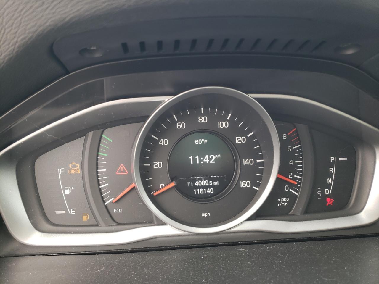 2017 Volvo S60 - Image 9