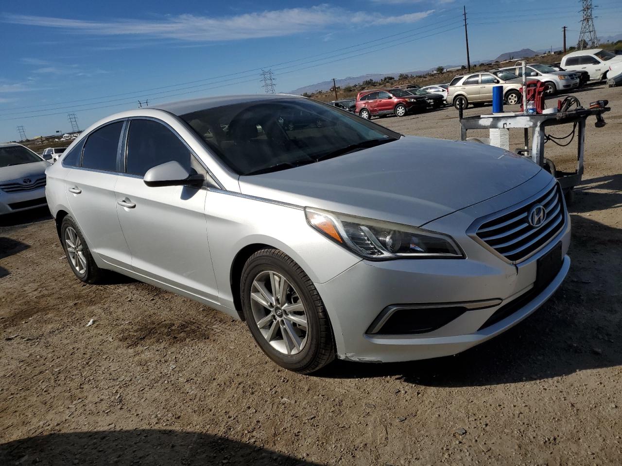 2017 Hyundai Sonata - Image 4