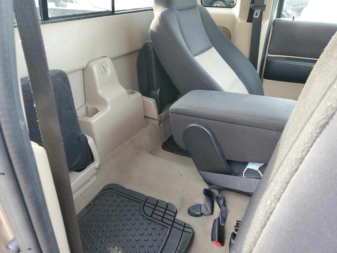 2004 Ford Ranger - Image 10