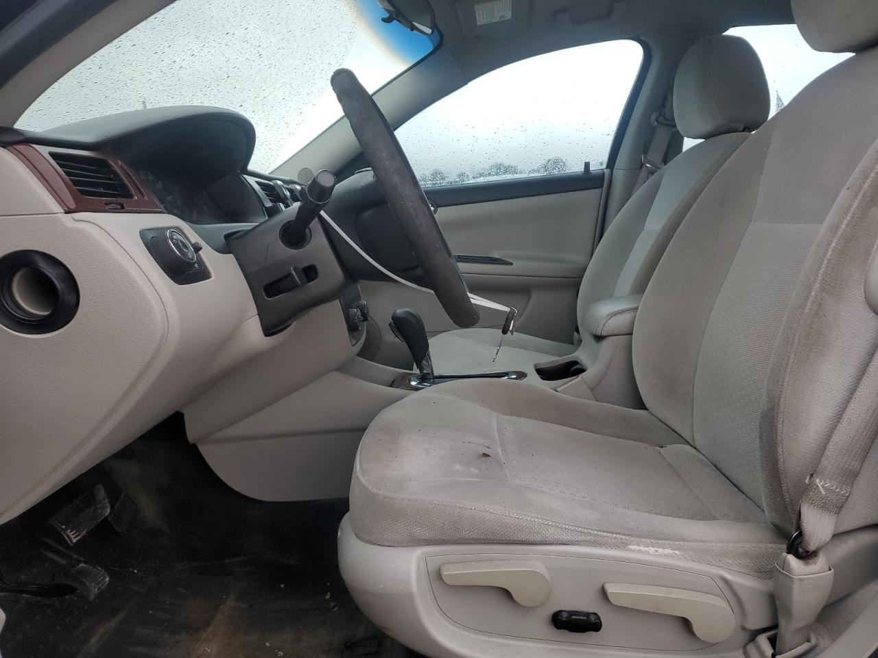 2009 Chevrolet Impala - Image 7