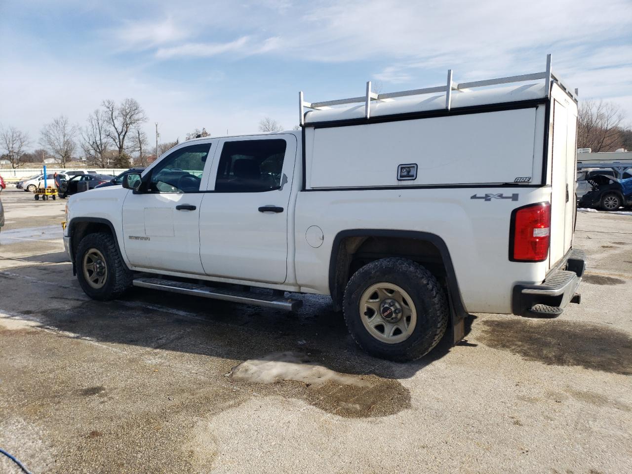 2015 GMC Sierra - Image 2
