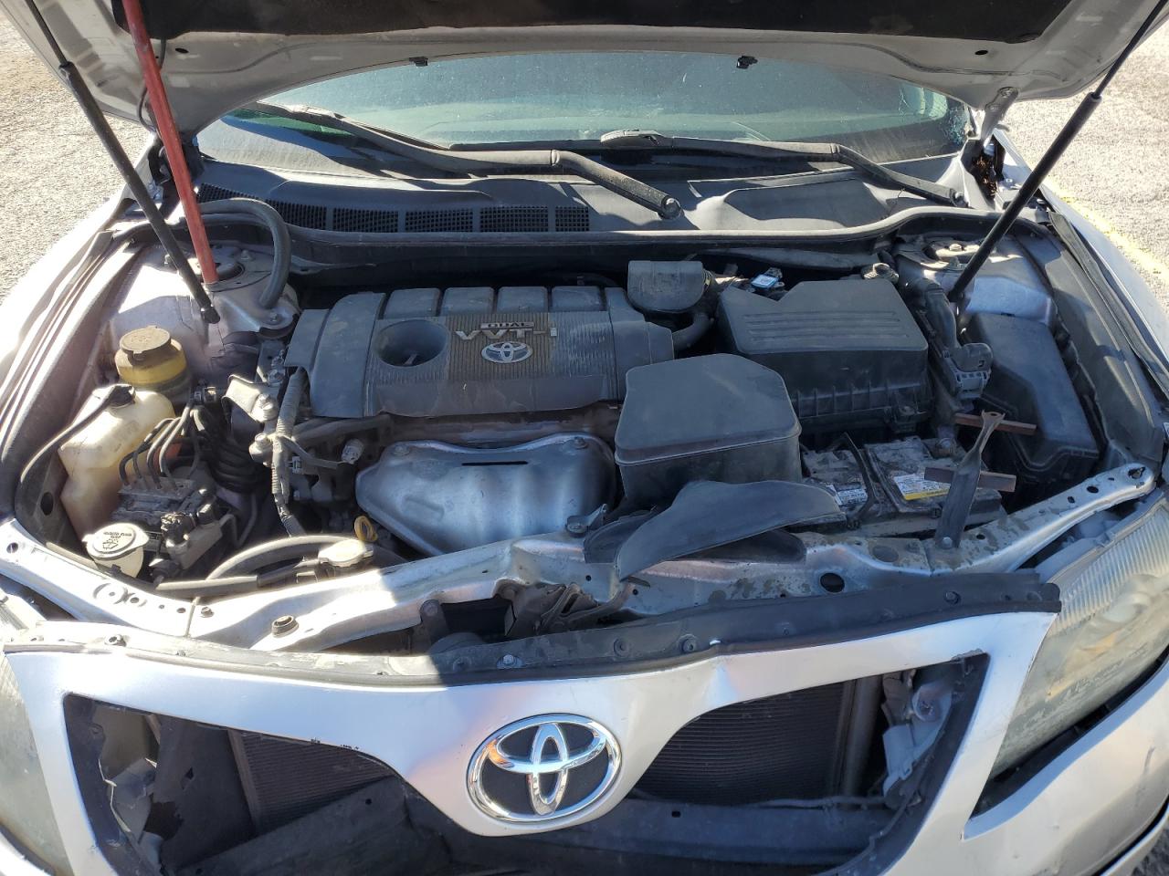 2010 Toyota Camry - Image 11