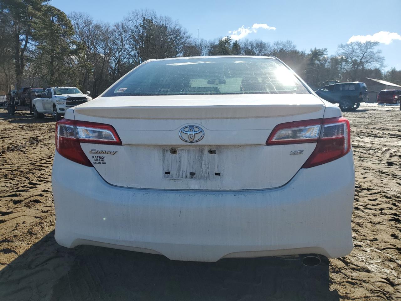 2012 Toyota Camry - Image 6