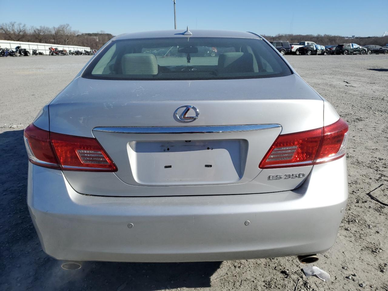 2011 Lexus ES - Image 6