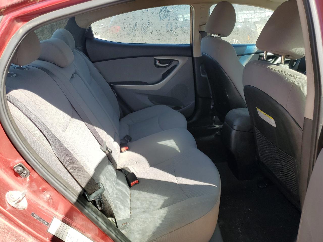 2015 Hyundai Elantra - Image 10