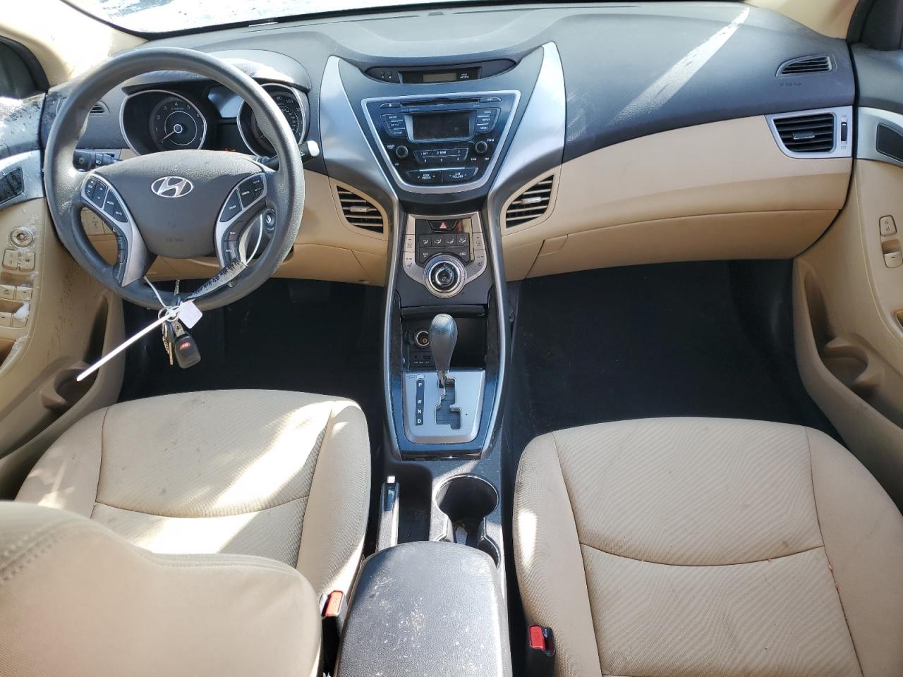 2013 Hyundai Elantra - Image 8