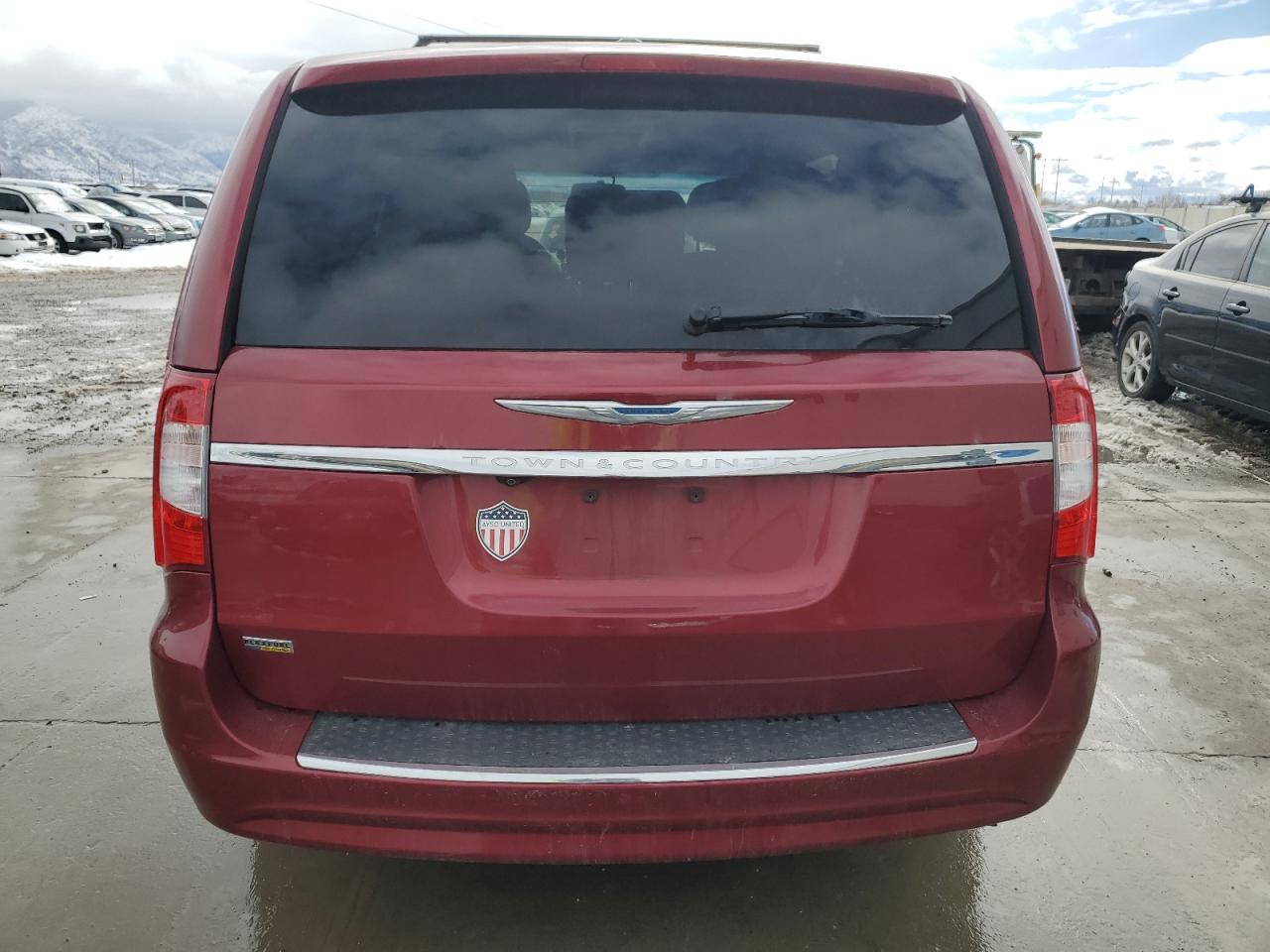 2015 Chrysler Town & Country - Image 6